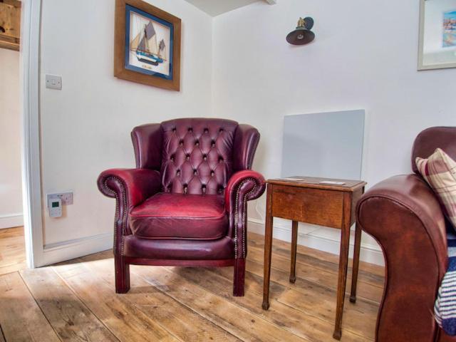 Knocker Cottage Is A 3 Bedroom Made Up Of 1 Double Bedroom And 2 Small Double Bedrooms In Small Village 10 Min To Beaches Camborne Eksteriør billede