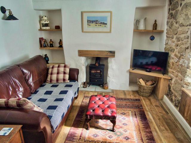 Knocker Cottage Is A 3 Bedroom Made Up Of 1 Double Bedroom And 2 Small Double Bedrooms In Small Village 10 Min To Beaches Camborne Eksteriør billede