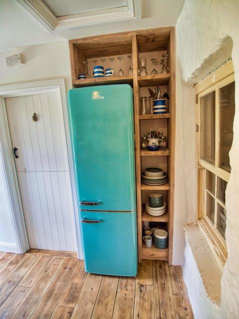 Knocker Cottage Is A 3 Bedroom Made Up Of 1 Double Bedroom And 2 Small Double Bedrooms In Small Village 10 Min To Beaches Camborne Eksteriør billede