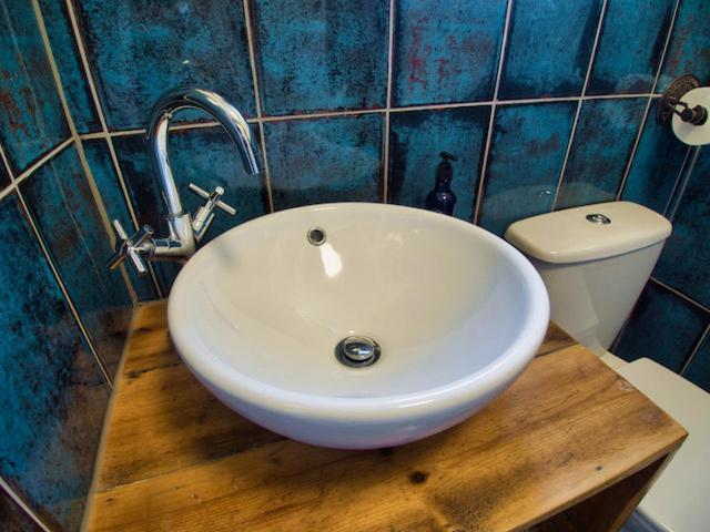 Knocker Cottage Is A 3 Bedroom Made Up Of 1 Double Bedroom And 2 Small Double Bedrooms In Small Village 10 Min To Beaches Camborne Eksteriør billede