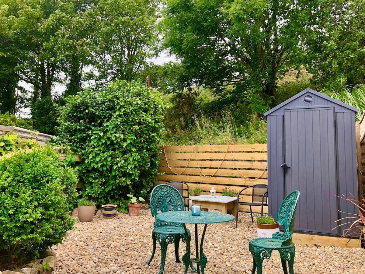 Knocker Cottage Is A 3 Bedroom Made Up Of 1 Double Bedroom And 2 Small Double Bedrooms In Small Village 10 Min To Beaches Camborne Eksteriør billede